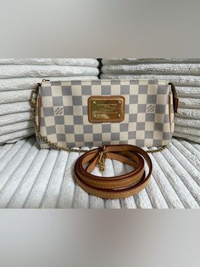 Louis Vuitton Eva Clutch in Damier Azur